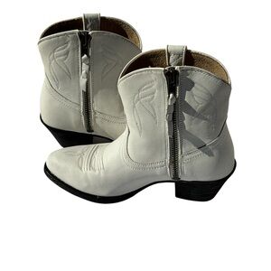 Ariat Ladies Darlin White Leather Western Bootie Size 5.5